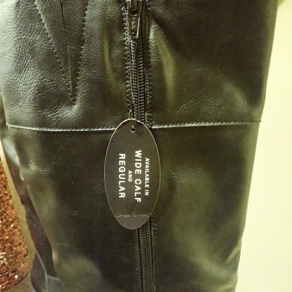 Boots - Picture 3 of 4